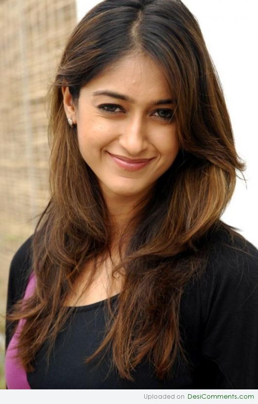 Ileana D’Cruz Looking Lovely