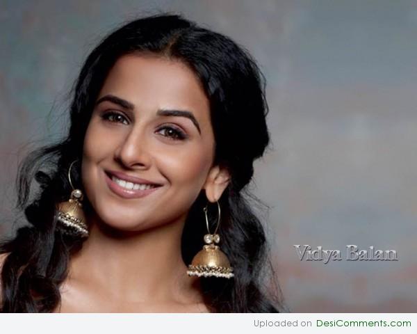 Smiling Vidya Balan