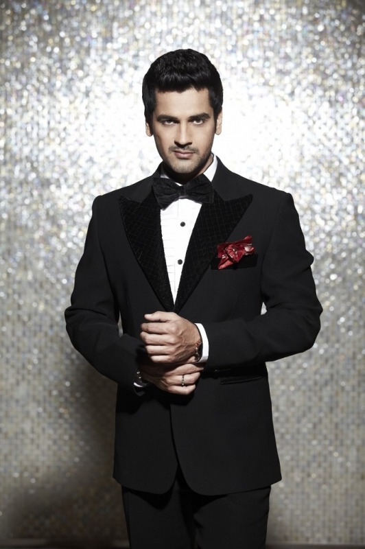 Arjan Bajwa In Black Pant Coat Image