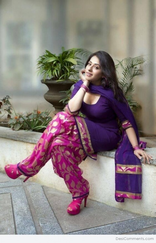 Keeya Khanna In Salwar Suit