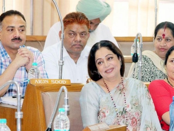 Kirron Kher In Parliment