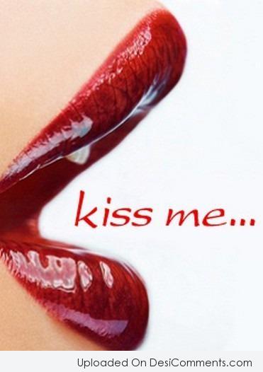 Kiss me like i do. Kiss me. Надпись Kiss me. Надпись Kiss me с губами. Kiss me Kiss me.