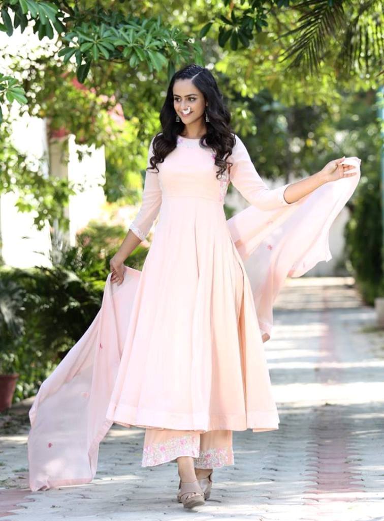 Picture Of Prachi Looking Marvelous - DesiComments.com