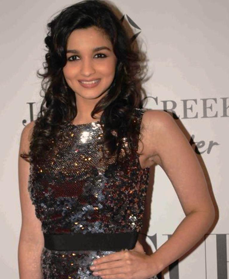 Alia Bhatt is feeling floaty on a cloudy day See cute pics  India Today