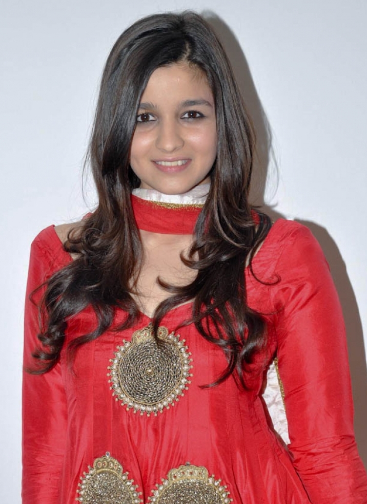 Alia Bhatt Looking Nice In Red Dress - DesiComments.com