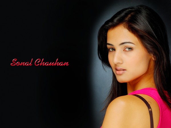 Face Close Up Of Sonal Chauhan