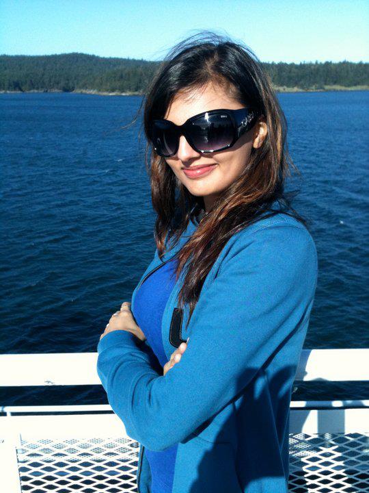 Jasmeen Jassi Wearing Sunglasses