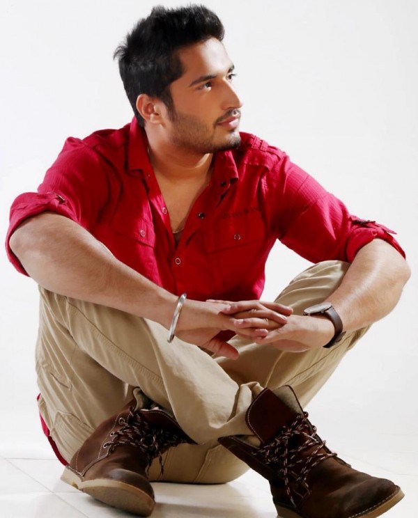 Jassi Gill Nice Sitting Style