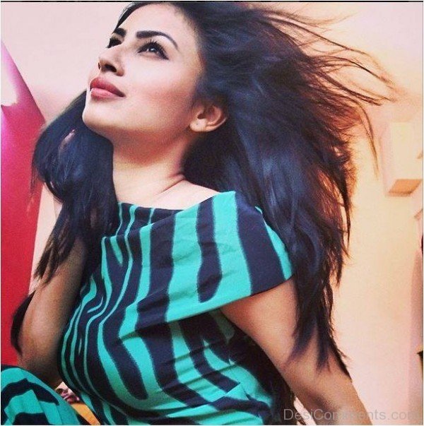 Mouni Roy Image