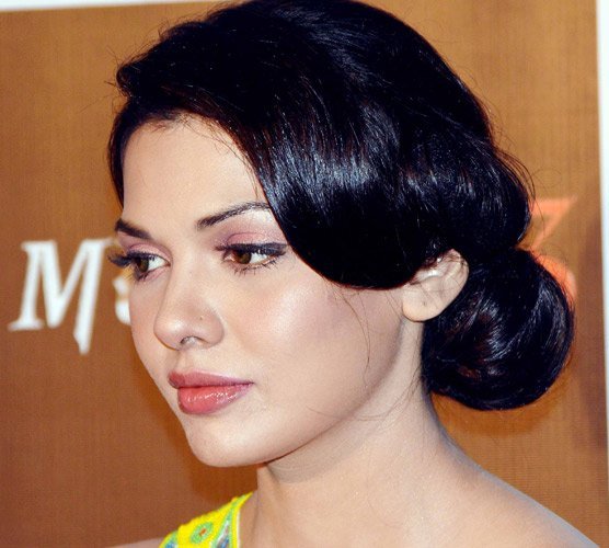 Sara Loren Looking Cute