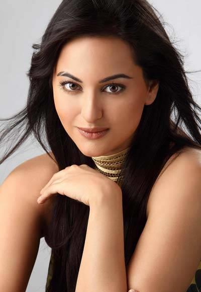 Sonakshi Sinha Looking Pretty